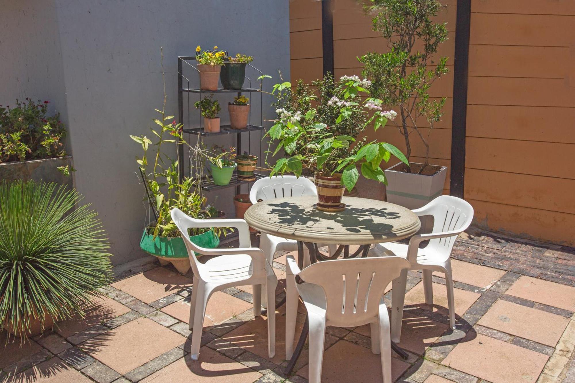 Spacious Garden Cottage Johannesburg Buitenkant foto